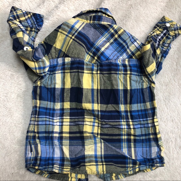 Genuine Kids Oshkosh boy plaid button down - Picture 4 of 4